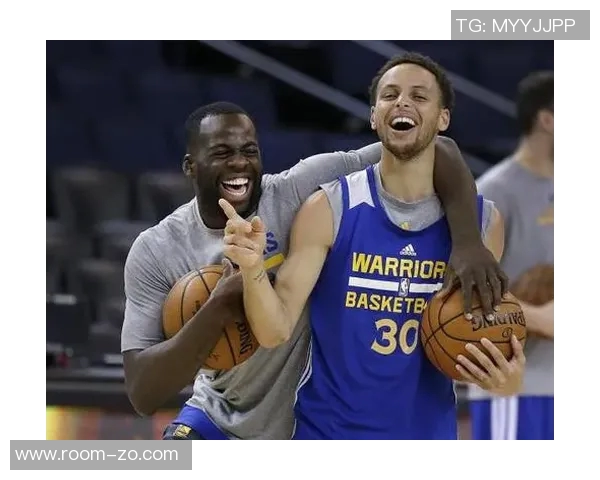 张佳玮分析勇士战术库里与巴特勒传切配合不依赖持球进攻 张佳玮分析勇士战术库里与巴特勒传切配合不依赖持球进攻