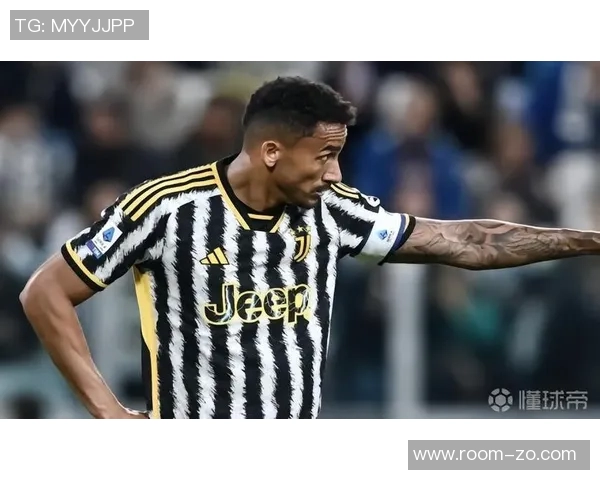 达尼洛重返尤文主场观赛感慨万千未来希望以新身份再回归