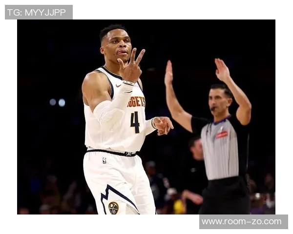 爱德华兹第三节火力全开独得17分威少助攻表现不俗贡献7分